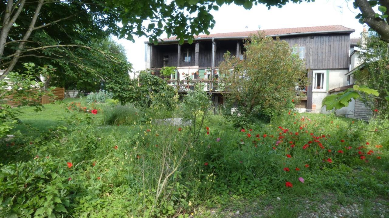 Chatrou Chatelraould-Saint-Louvent Luaran gambar