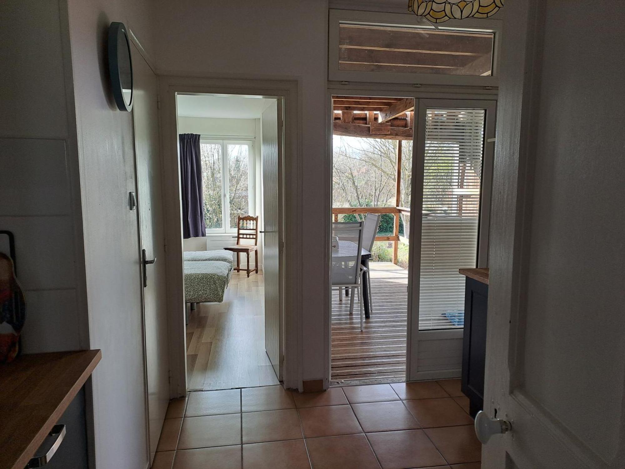 Chatrou Chatelraould-Saint-Louvent Luaran gambar